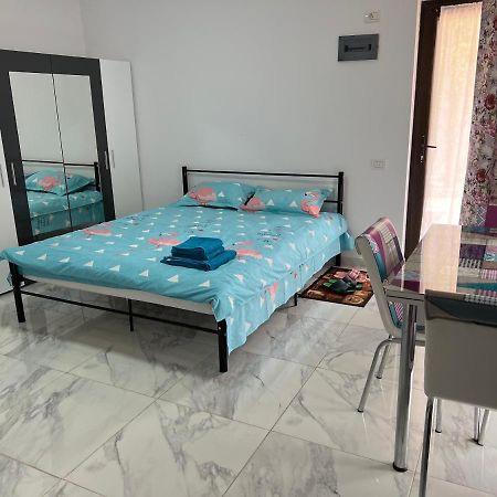 Home Naya Bukares Bagian luar foto