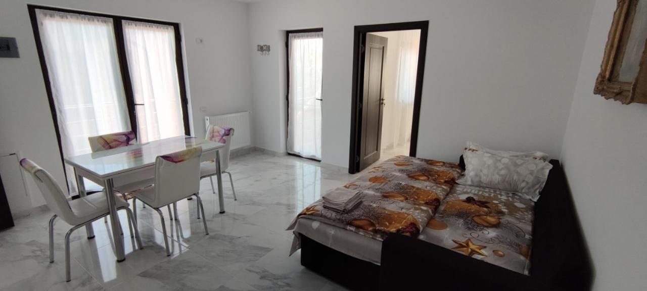 Home Naya Bukares Bagian luar foto