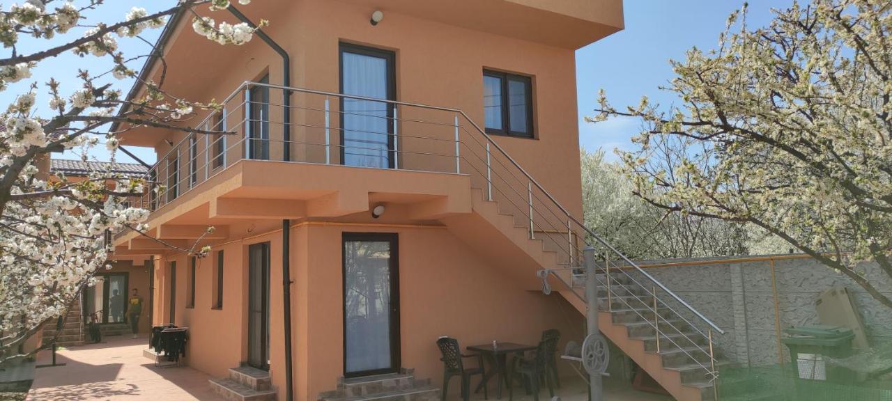 Home Naya Bukares Bagian luar foto