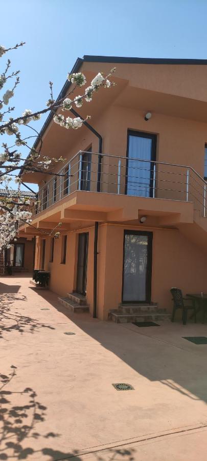 Home Naya Bukares Bagian luar foto