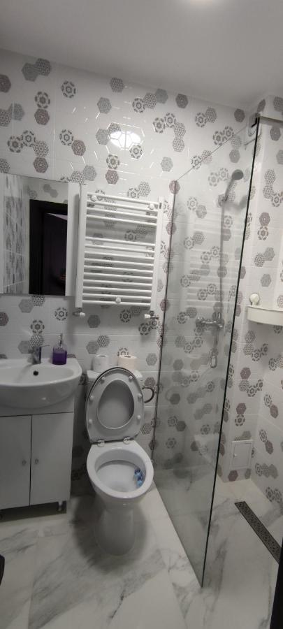 Home Naya Bukares Bagian luar foto