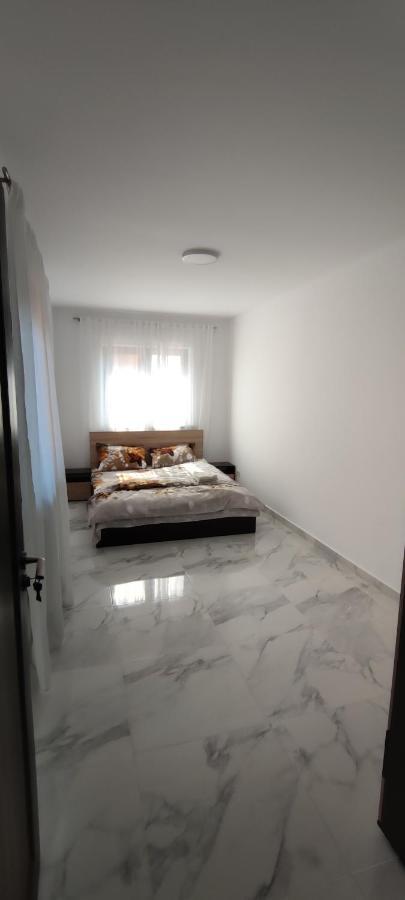 Home Naya Bukares Bagian luar foto